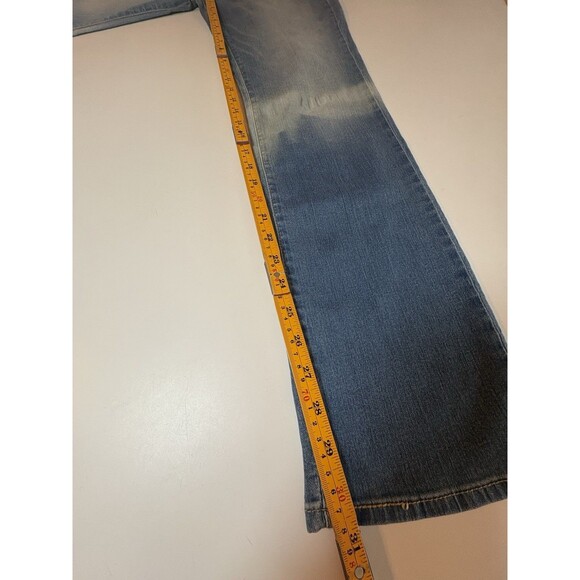 NWT Levi Strauss Women’s Simply Stretch Straight Leg Jeans Size 8 Blue Mid Rise - Picture 4 of 12